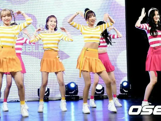 ガールズグループLipBubble、2ndデジタルシングル「YELLOW PINK」のショーケースを開催