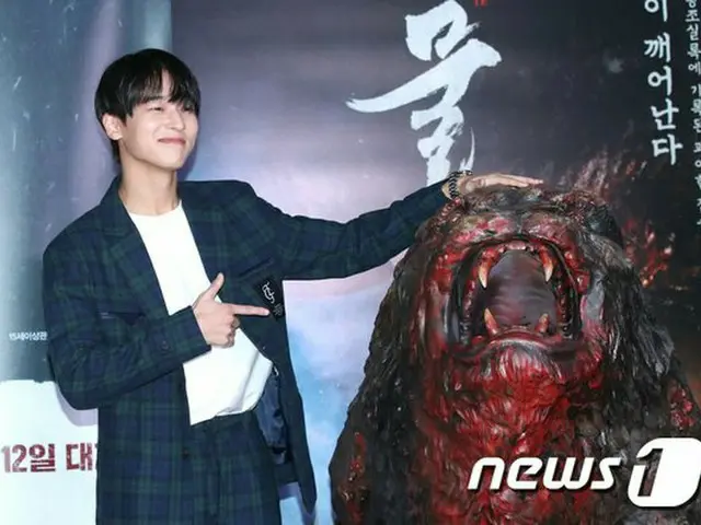 TEENTOP 出身 ビョンホン、映画「物の怪」VIP試写会に出席