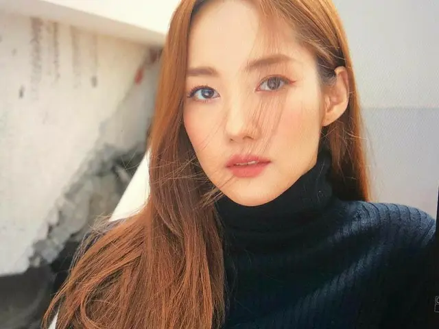 【g公式】女優パク・ミニョン、撮影のカットを公開。