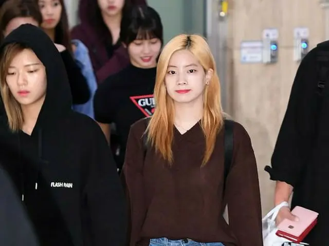TWICE、海外日程を終えて韓国へ帰国
