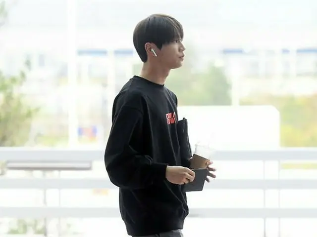 UNB、公演のため日本に向けて出国。
