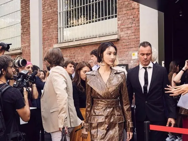 【g公式】女優コ・ジュンヒ、 写真を公開。