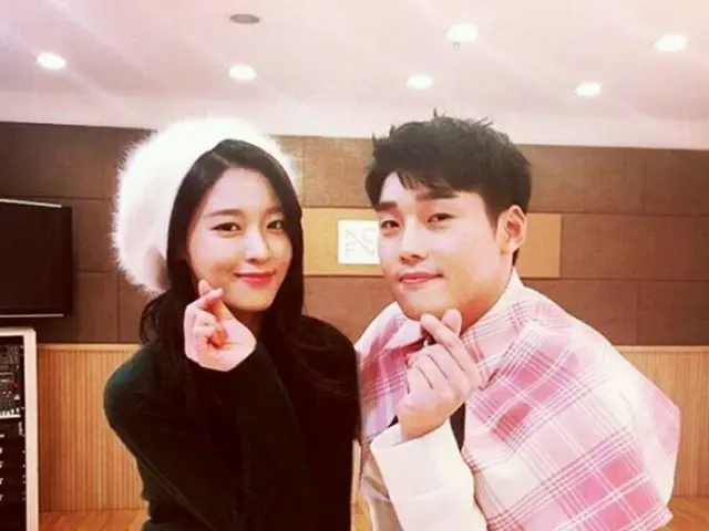 AOA ソリョン、クォン・ヒョクスと2ショット。