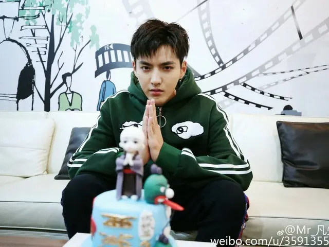 KRIS、SNS更新。
