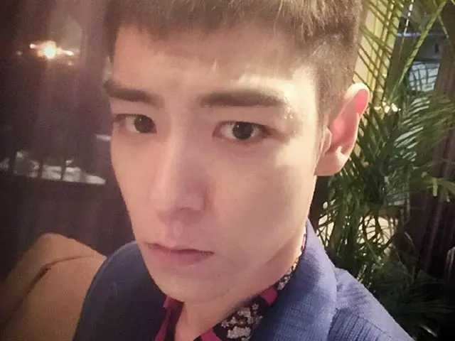 BIGBANG　T.O.Pの入隊前夜、俳優イ・ビョンホン がワインのラベルに直筆手紙。