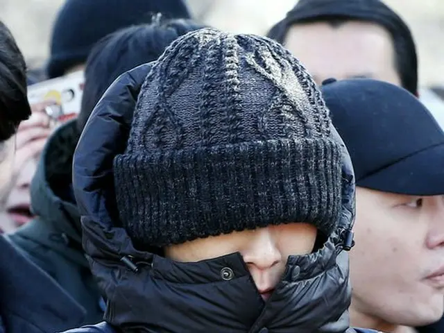 BIGBANG T.O.P が訓練所に向かう姿。