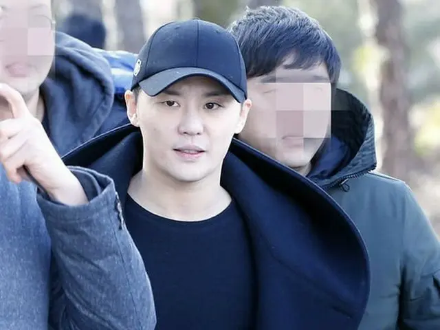 JYJ ジュンス が訓練所に向かう姿。