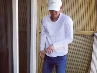 INFINITE ホヤ、ベランダ・ダンス