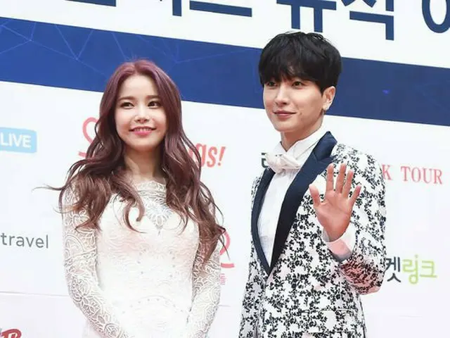 SUPER JUNIOR イトゥク、MAMAMOO ソラと共にGAON CHART MUSIC AWARDSの司会担当。