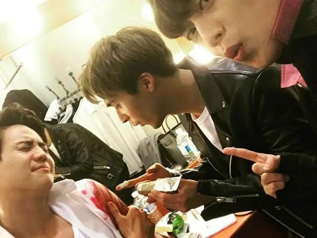 Highlight ドゥジュン、SNS更新。