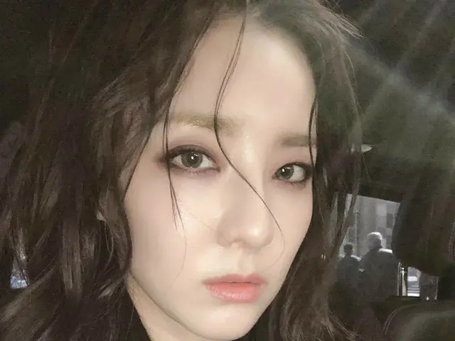 【g公式】2NE1_出身DARA、写真公開。