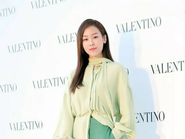 女優ソ・ヒョンジン、「VALENTINO」Candystud Factoryポップアップストアオープン式に出席。