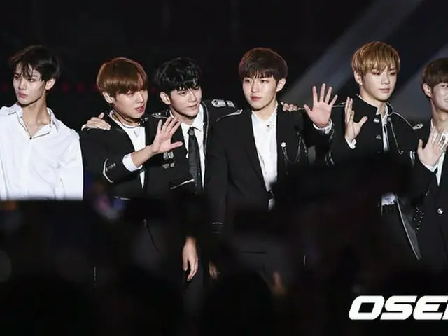 Wanna One、「2018アジア・ソング・フェスティバル」観客にあいさつ