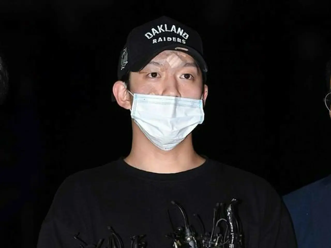 KARAク・ハラ リベンジポルノ KARA ク・ハラ に”リベンジポルノ”脅迫容疑の元恋人、勤務先のヘアショップを解雇される。 | wowKorea（ワウコリア）