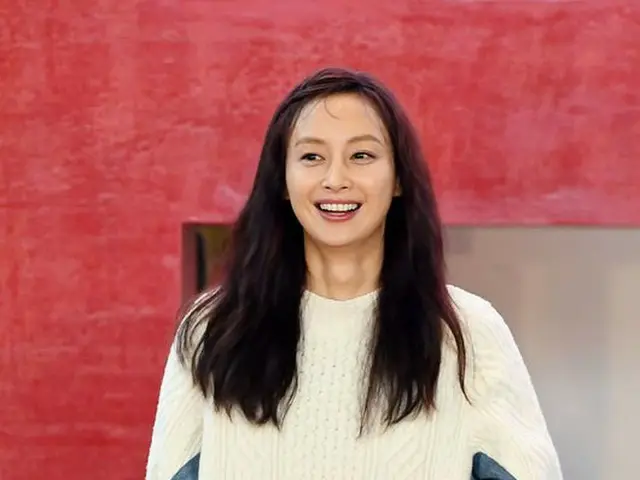 女優イ・ナヨン、映画「ビューティフルデイズ」の野外舞台挨拶に出席。