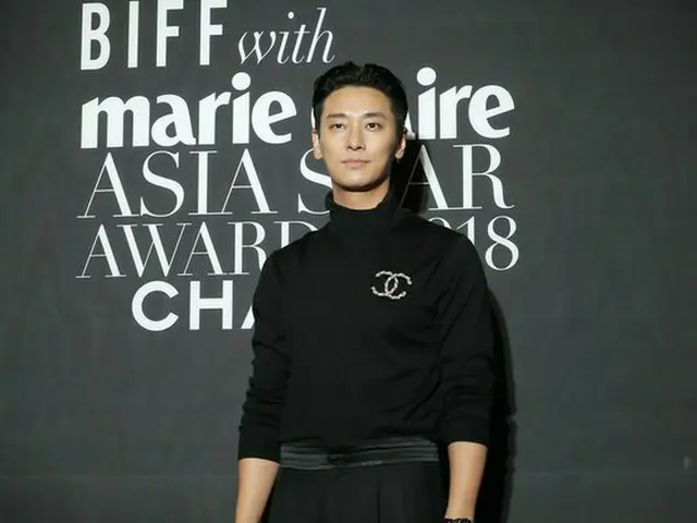 俳優チュ・ジフン、「marie claire アジアスターアワーズ」レッドカーペットイベントに出席