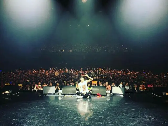 【G公式】VIXX Leo、STARLIGHTとの写真を公開。