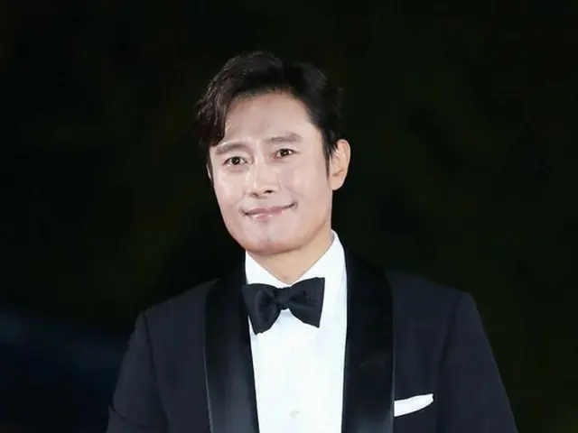 俳優イ・ビョンホン、「2018 APAN STAR AWARDS」レッドカーペットイベントに出席