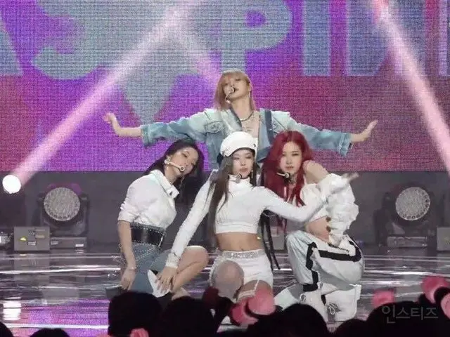 BLACKPINK JENNIEの機転の利いたマナー