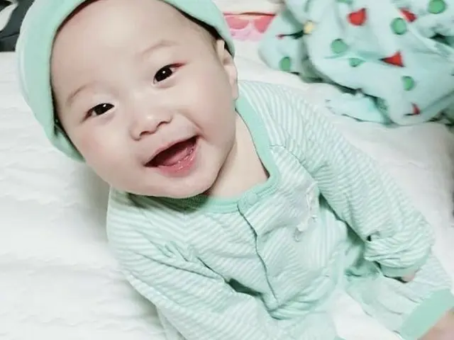 FTISLAND チェ・ミンファン＆元LABOUMユルヒ夫妻、息子ジェユル君の写真を公開