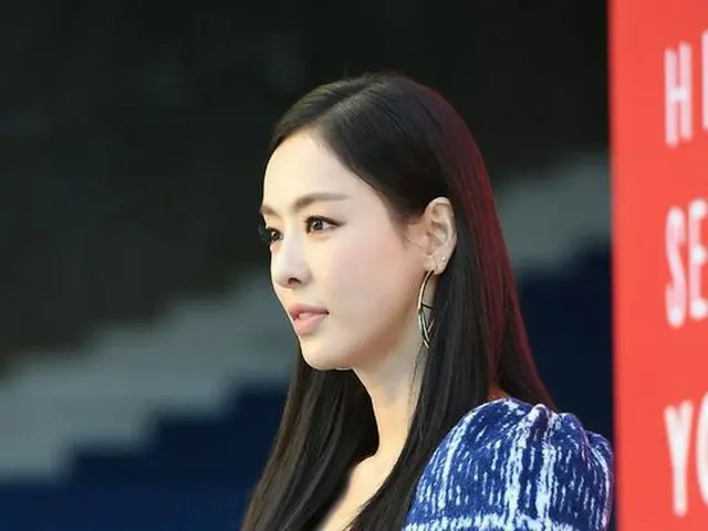 女優イ・ダヒ、2019 S/S HERA SEOUL FASHION WEEK「YCH」COLLECTIONに参加