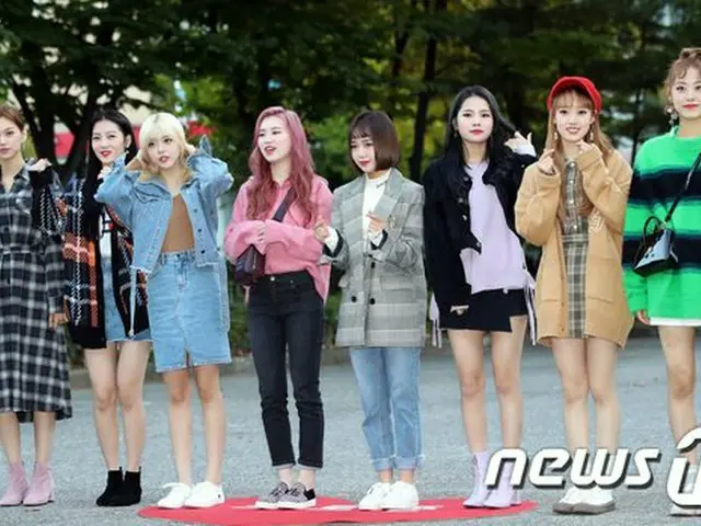 Weki Meki、音楽放送「ミュージックバンク」リハーサル出勤中