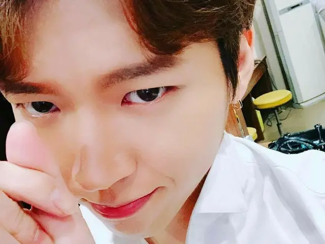 【G公式】INFINITE_ウヒョン、公演行く前の写真を公開。