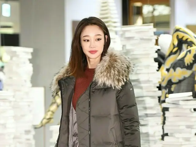 女優チェ・ヨジン、ソウル・ロッテデパートAvenuel ワールドタワー店で開かれたファッションブランド「DUNO」イベントに出席