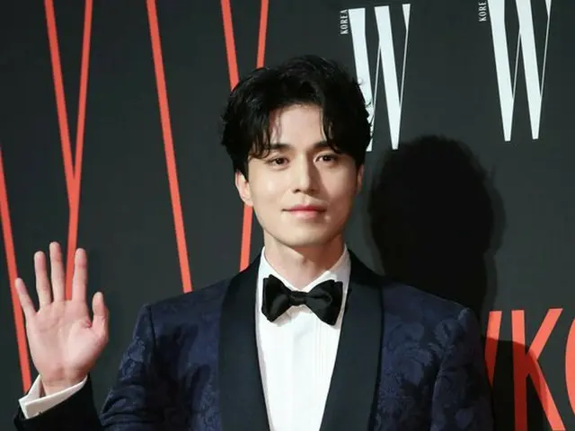 俳優イ・ドンウク、「第13回W KOREA乳がん認識向上キャンペーン」のチャリティーイベントに出席