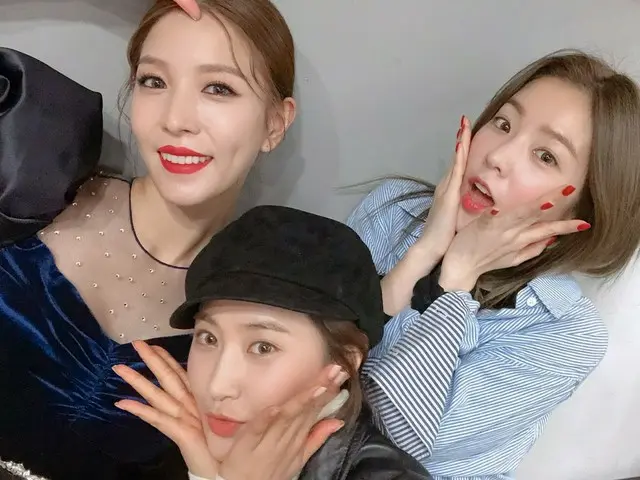 【t公式sm】BoA の音楽番組「音楽中心」出演で応援に訪れた少女時代ユリとRED VELVETアイリーン。