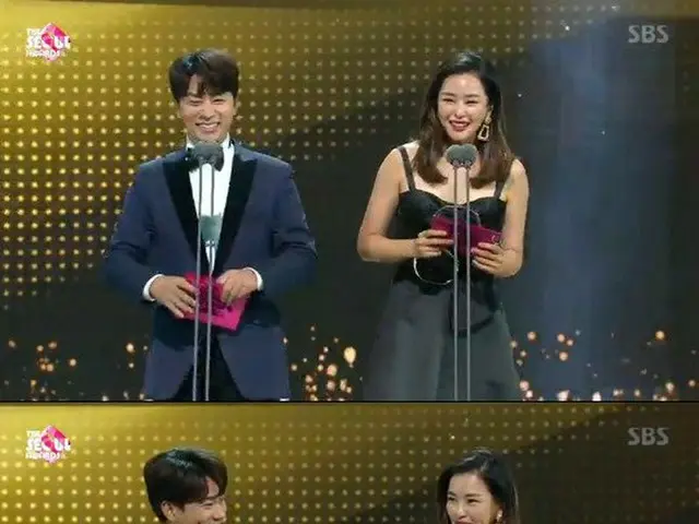 「2018 SEOUL AWARDS」授賞式、授賞者の女優イ・ハニが遅刻