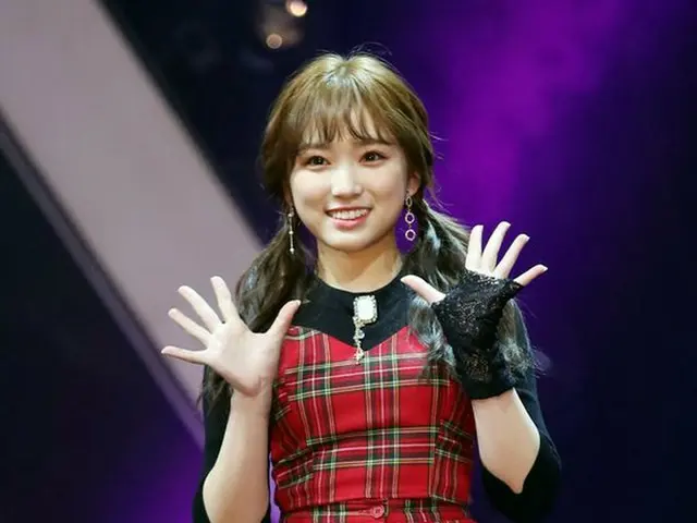 IZ*ONE 矢吹奈子、デビューショーケースに出席