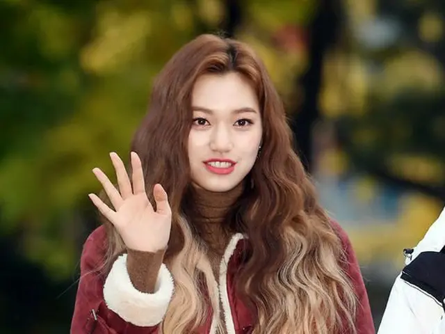 Weki Meki、音楽放送「ミュージックバンク」リハーサル出勤中。