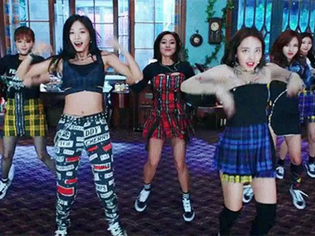 とても大変そうに見えるTWICE の新曲ダンス