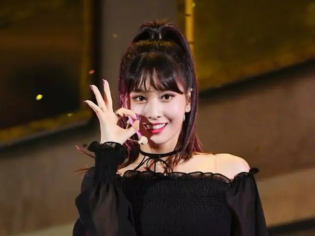 TWICE モモ、6thミニアルバム「YES or YES」カムバックショーケース中の様子