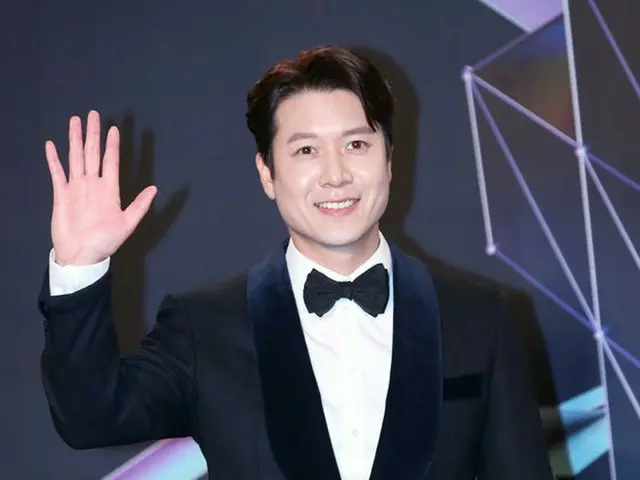 俳優チョ・ヒョンジェ、2018MGA(MBC PLUS X genie music AWARDS)のレッドカーペットに登場。