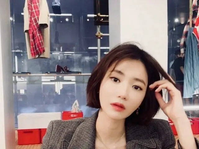 【g公式】女優コ・ジュンヒ、SNS更新。