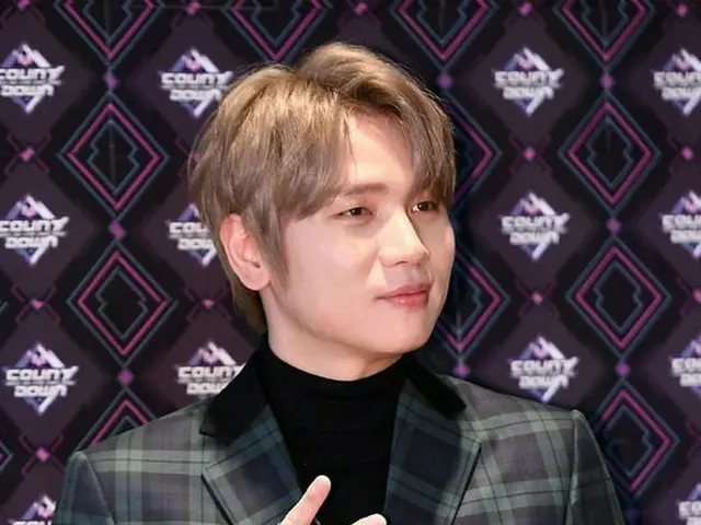 K.Will、「エムカウントダウン」生放送前フォトウォールにて