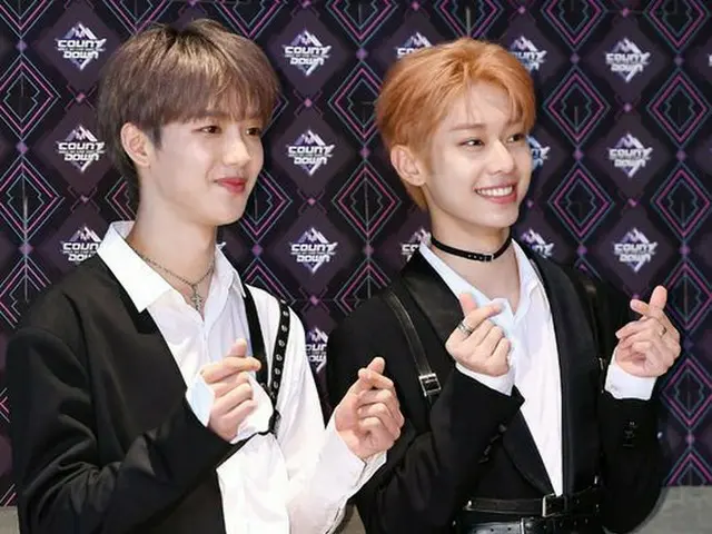 MXM、「エムカウントダウン」生放送前フォトウォールにて。