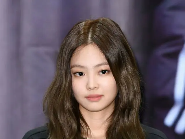 BLACKPINK JENNIE、adidasのファンサイン会に出席
