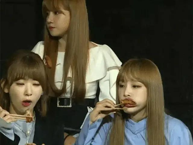 IZ*ONE 宮脇 咲良、韓国式のチキン・パーティー