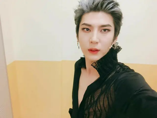 【G公式】VIXX Leo、「皆さんも待って私も待っている『エリザベート』、もうすぐ始まります」というコメントと共に写真を公開。