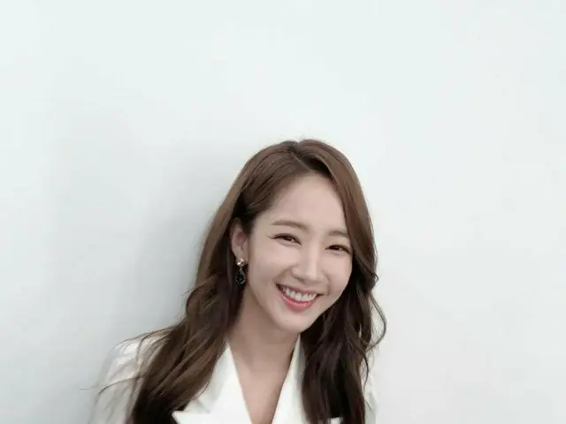 【g公式】女優パク・ミニョン、写真を公開。