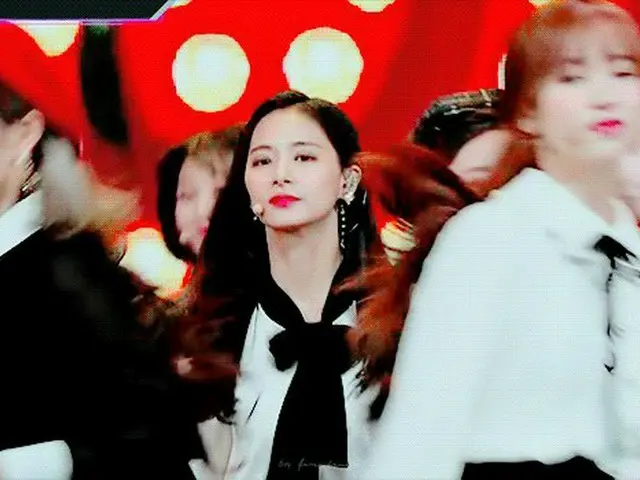 TWICE ツウィ、健康異常で本日のファンサイン会に不参加