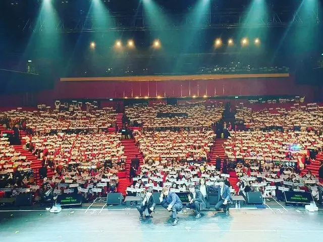 【G公式】INFINITE、マカオのInspiritと記念撮影。