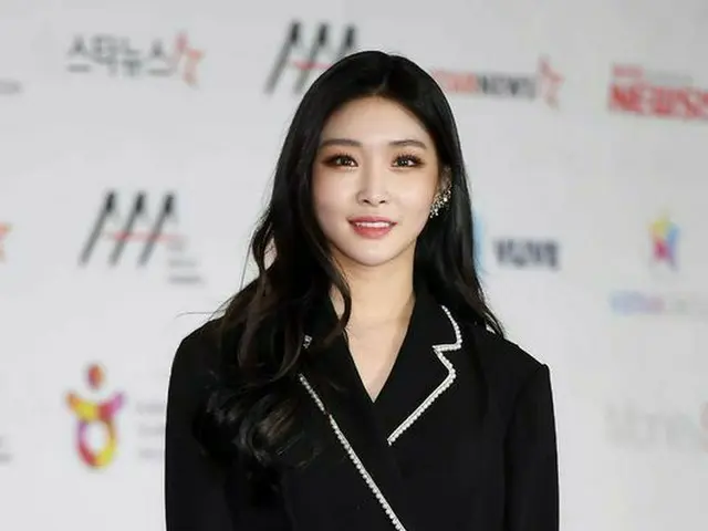 チョンハ、「2018 Asia Artist Awards」レッドカーペットに登場