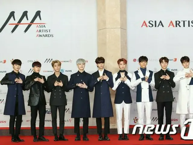 Stray Kids、「2018 Asia Artist Awards」レッドカーペットに登場