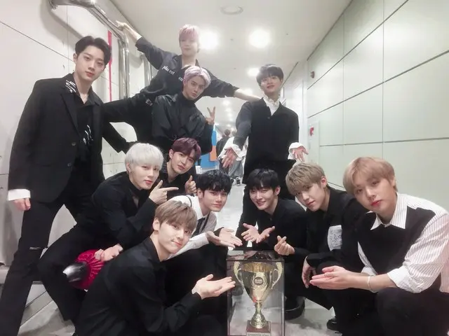 【T公式】Wanna One、「Show Champion」1位でWANNABLEに感謝。