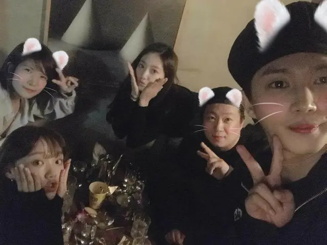 【g公式】俳優キム・ミンソク、女優パク・シネやイ・ソンギョンなどドラマ「ドクターズ」の仲間から「軍隊入隊」の歓送会。