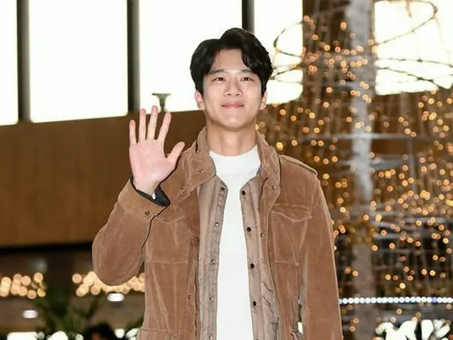俳優ハ・ソクジン、「2018MAMA」出演のため日本に向けて出国